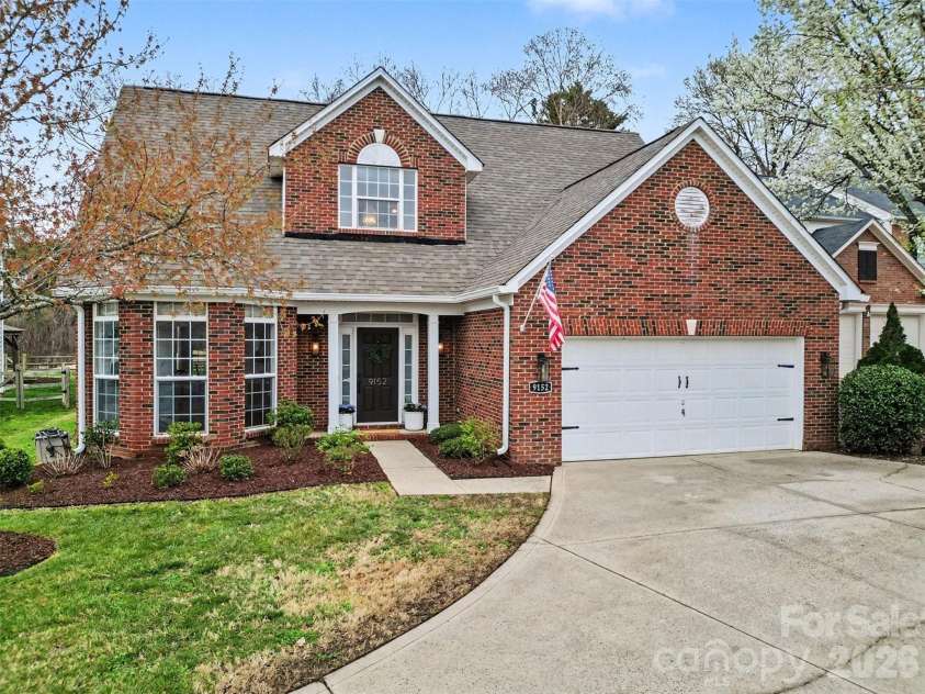 9152 Snow Hill Court, Charlotte, NC 28269.  MLS# CAR4355779, YatesRealty ID 18309. 