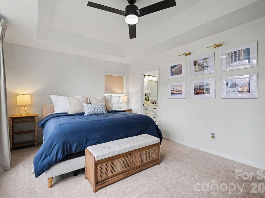 9152 Snow Hill Court, Charlotte, NC 28269.  MLS# CAR4355779, YatesRealty ID 18309. 