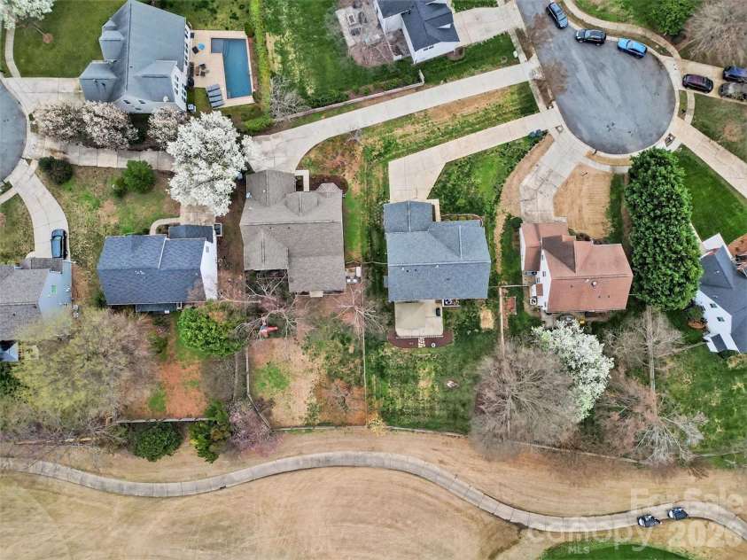 9152 Snow Hill Court, Charlotte, NC 28269.  MLS# CAR4355779, YatesRealty ID 18309. 