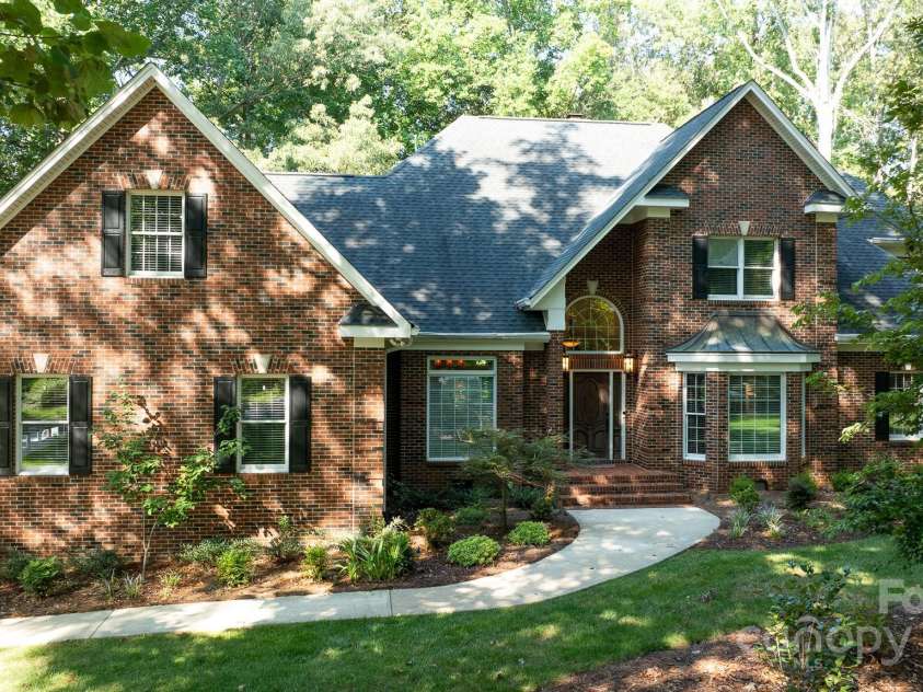 1561 Cureton Court, Rock Hill, SC 29732.  MLS# CAR4198678, YatesRealty ID 1831. 