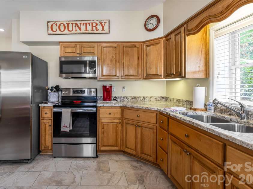 208 Parrish Farm Road, Waynesville, NC 28786.  MLS# CAR4301436, YatesRealty ID 1831. 