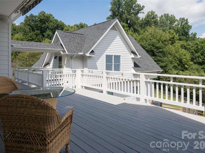 208 Parrish Farm Road, Waynesville, NC 28786.  MLS# CAR4301436, YatesRealty ID 1831. 