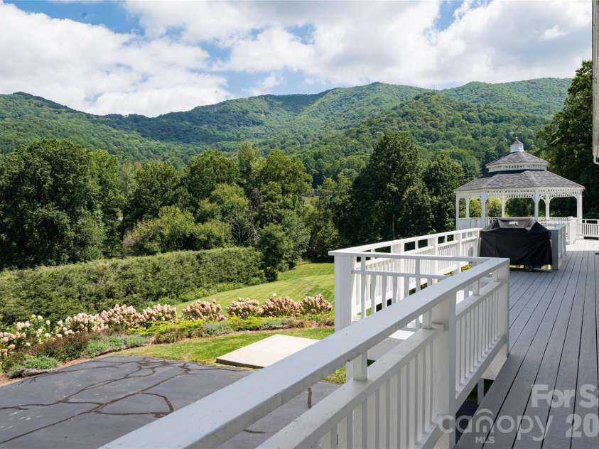 208 Parrish Farm Road, Waynesville, NC 28786.  MLS# CAR4301436, YatesRealty ID 1831. 