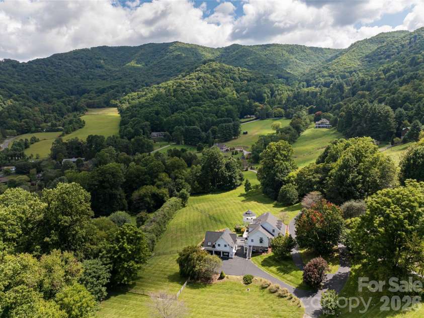 208 Parrish Farm Road, Waynesville, NC 28786.  MLS# CAR4301436, YatesRealty ID 1831. 