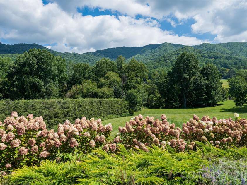208 Parrish Farm Road, Waynesville, NC 28786.  MLS# CAR4301436, YatesRealty ID 1831. 
