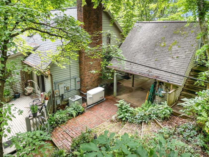 1102 Lake Montonia Road, Kings Mountain, NC 28086.  MLS# CAR4263935, YatesRealty ID 18310. 