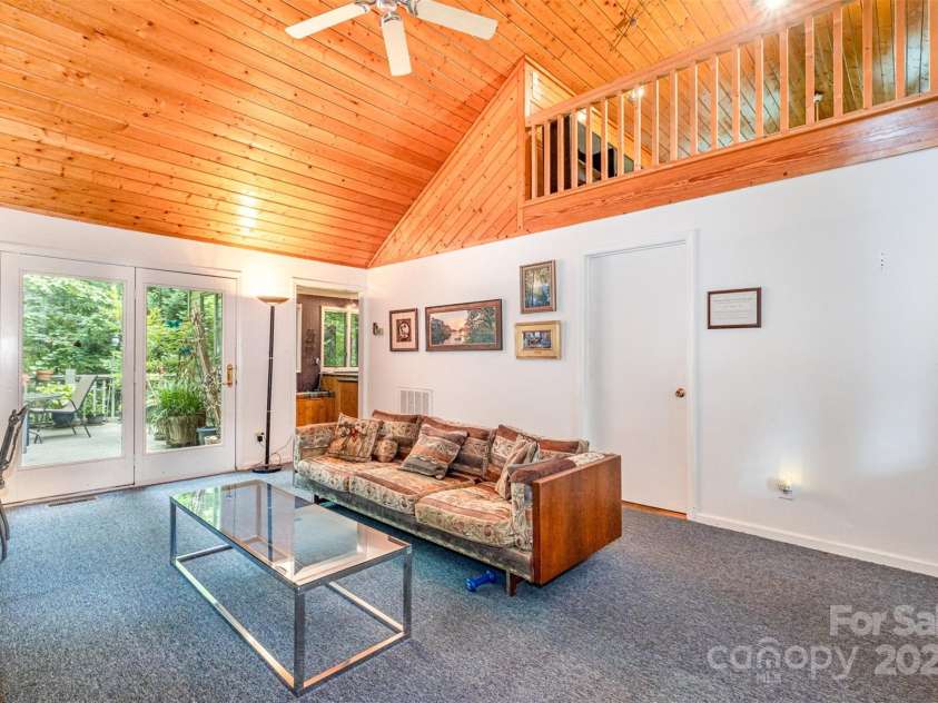 1102 Lake Montonia Road, Kings Mountain, NC 28086.  MLS# CAR4263935, YatesRealty ID 18310. 