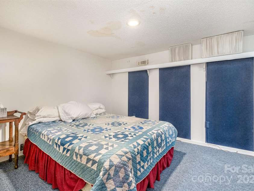 1102 Lake Montonia Road, Kings Mountain, NC 28086.  MLS# CAR4263935, YatesRealty ID 18310. 