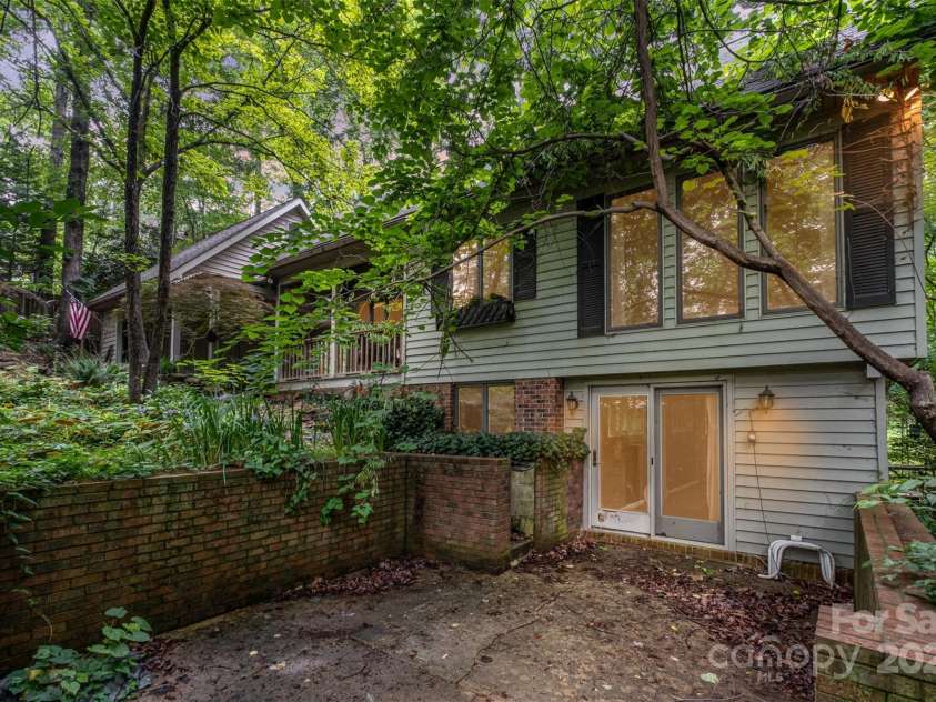 1102 Lake Montonia Road, Kings Mountain, NC 28086.  MLS# CAR4263935, YatesRealty ID 18310. 