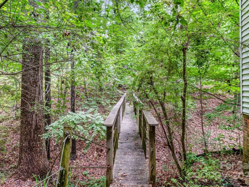 1102 Lake Montonia Road, Kings Mountain, NC 28086.  MLS# CAR4263935, YatesRealty ID 18310. 