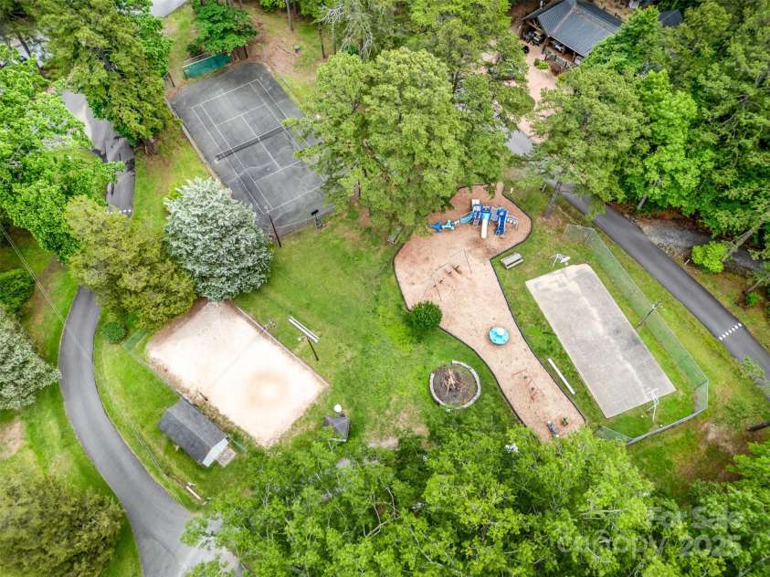 1102 Lake Montonia Road, Kings Mountain, NC 28086.  MLS# CAR4263935, YatesRealty ID 18310. 