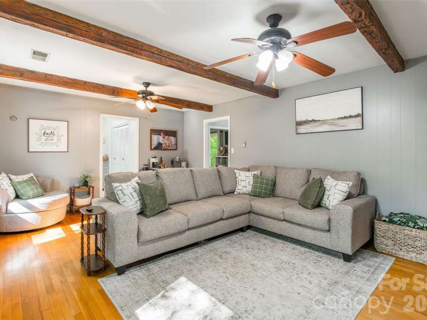 513 Mountainbrook Road, Lancaster, SC 29720.  MLS# CAR4374227, YatesRealty ID 18310. 