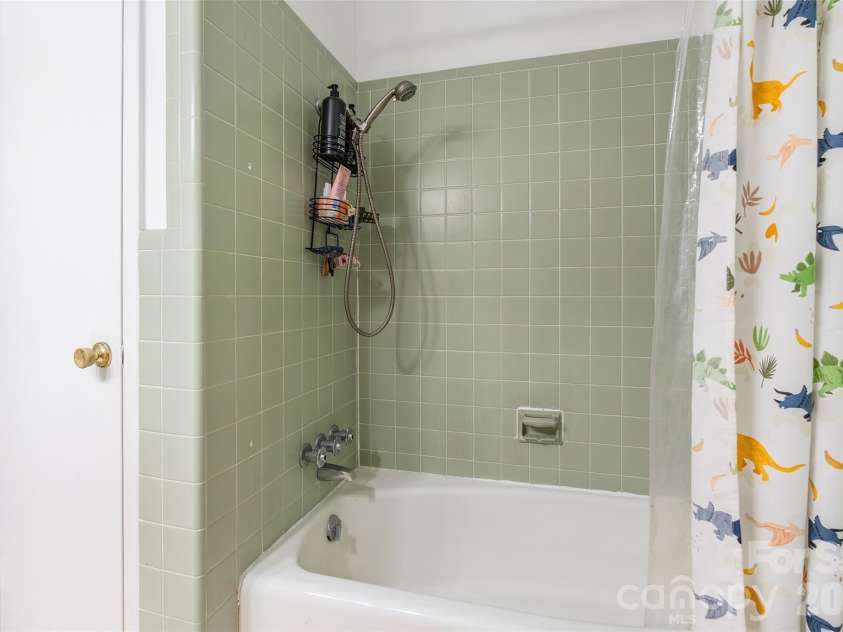 513 Mountainbrook Road, Lancaster, SC 29720.  MLS# CAR4374227, YatesRealty ID 18310. 