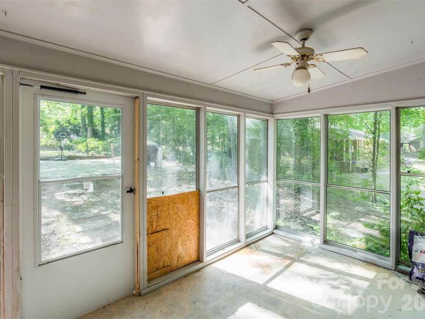 513 Mountainbrook Road, Lancaster, SC 29720.  MLS# CAR4374227, YatesRealty ID 18310. 