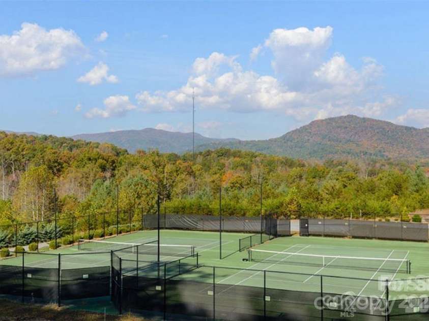 146 Red Hawk Knoll, Lake Lure, NC 28746.  MLS# CAR4334221, YatesRealty ID 18311. Tennis courts