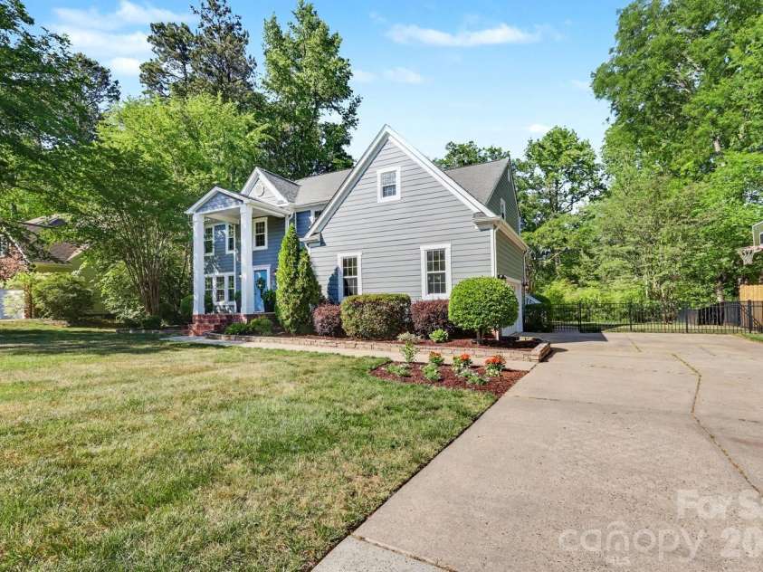 12227 Provincetowne Drive, Charlotte, NC 28277.  MLS# CAR4373650, YatesRealty ID 18312. 