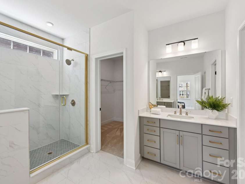 7426 Westrow Avenue, Charlotte, NC 28278.  MLS# CAR4361723, YatesRealty ID 18313. Representative