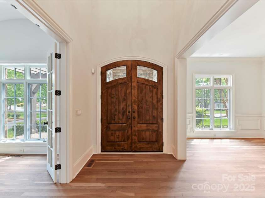 825 Hudson Place, Davidson, NC 28036.  MLS# CAR4248098, YatesRealty ID 18313. 