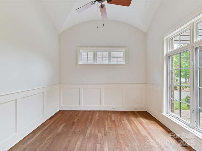 825 Hudson Place, Davidson, NC 28036.  MLS# CAR4248098, YatesRealty ID 18313. 