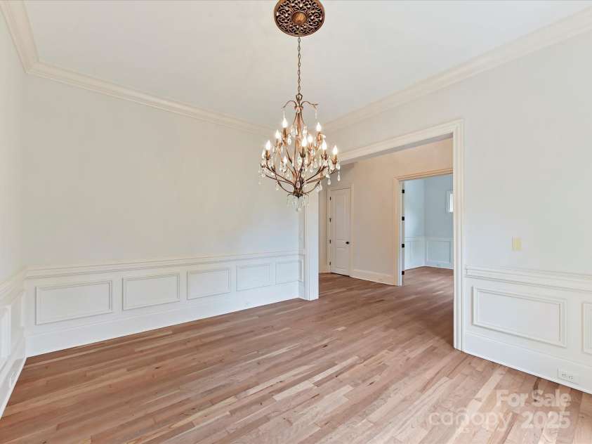 825 Hudson Place, Davidson, NC 28036.  MLS# CAR4248098, YatesRealty ID 18313. 