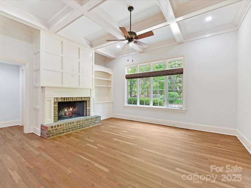 825 Hudson Place, Davidson, NC 28036.  MLS# CAR4248098, YatesRealty ID 18313. 