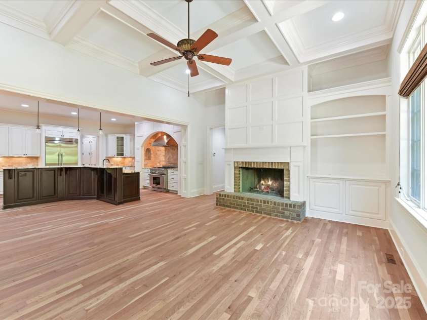 825 Hudson Place, Davidson, NC 28036.  MLS# CAR4248098, YatesRealty ID 18313. 