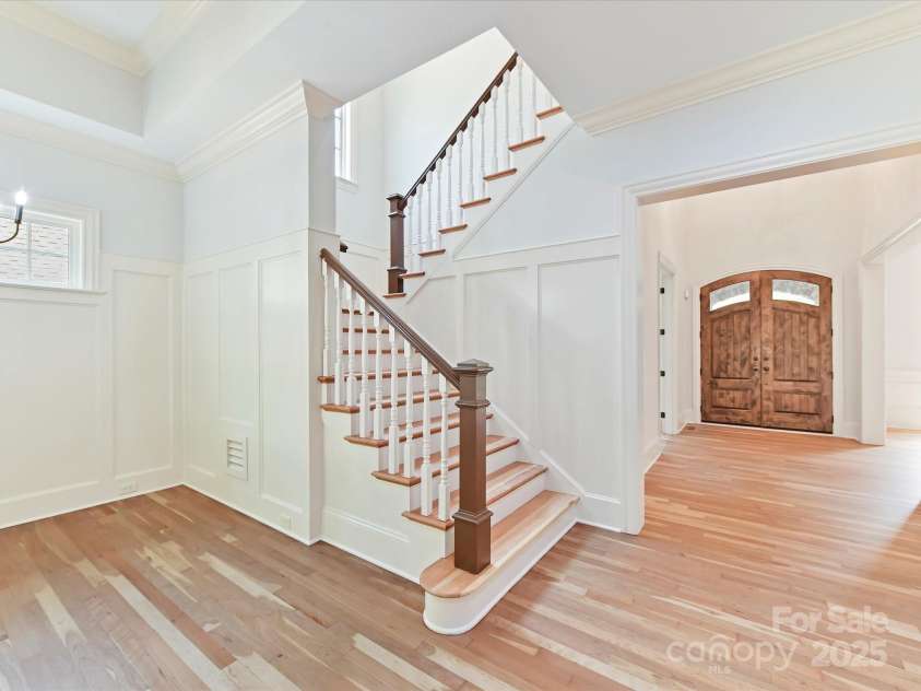 825 Hudson Place, Davidson, NC 28036.  MLS# CAR4248098, YatesRealty ID 18313. 