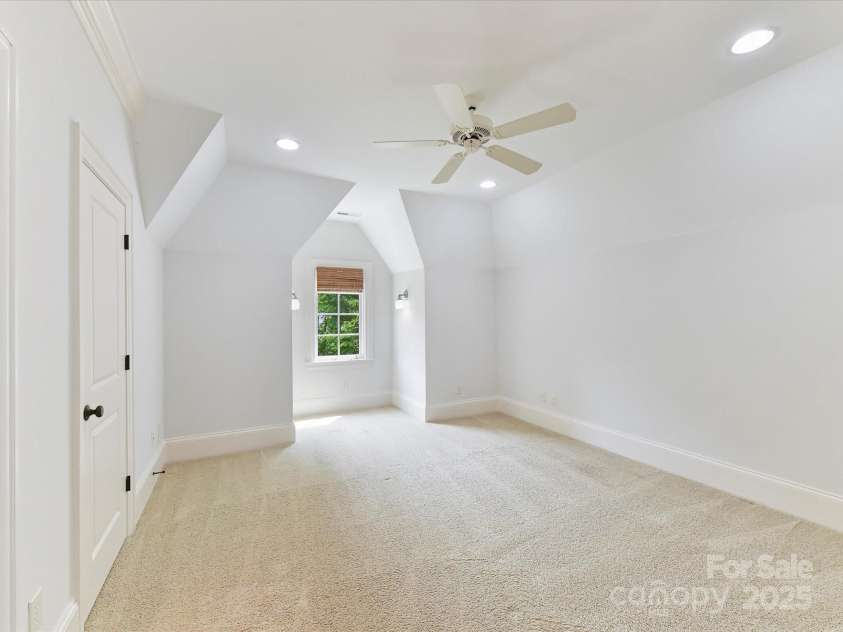 825 Hudson Place, Davidson, NC 28036.  MLS# CAR4248098, YatesRealty ID 18313. 