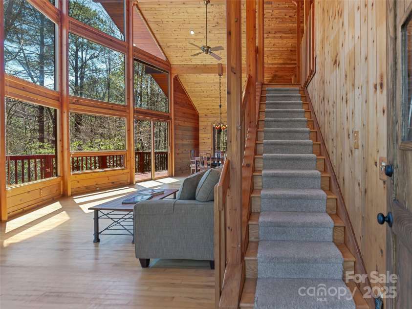 167 Harbor Cove, Brevard, NC 28712.  MLS# CAR4247384, YatesRealty ID 18314. 