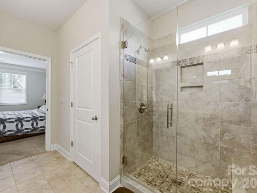4269 Legacy Drive, Denver, NC 28037.  MLS# CAR4375205, YatesRealty ID 18314. 