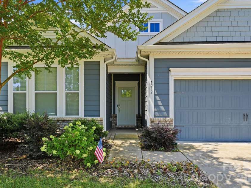 4269 Legacy Drive, Denver, NC 28037.  MLS# CAR4375205, YatesRealty ID 18314. 