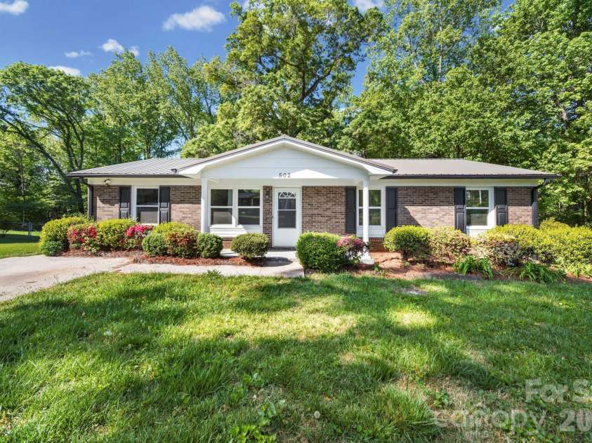 502 Geroid Street, Salisbury, NC 28144.  MLS# CAR4374014, YatesRealty ID 18315. 