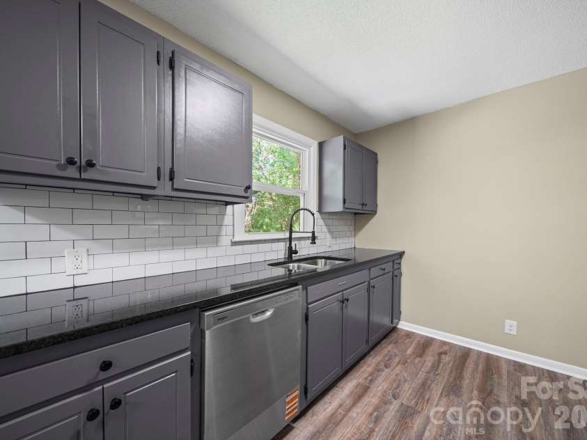 502 Geroid Street, Salisbury, NC 28144.  MLS# CAR4374014, YatesRealty ID 18315. 