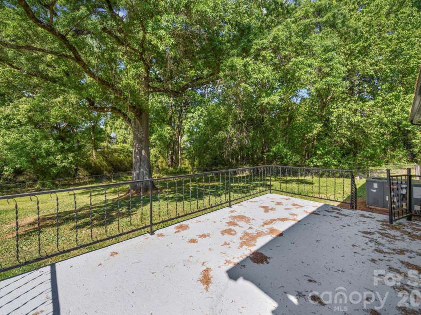 502 Geroid Street, Salisbury, NC 28144.  MLS# CAR4374014, YatesRealty ID 18315. 