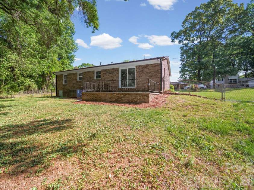 502 Geroid Street, Salisbury, NC 28144.  MLS# CAR4374014, YatesRealty ID 18315. 