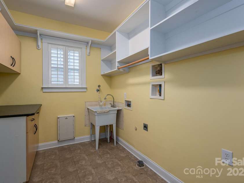 506 Academy Street, McAdenville, NC 28101.  MLS# CAR4266674, YatesRealty ID 18316. 
