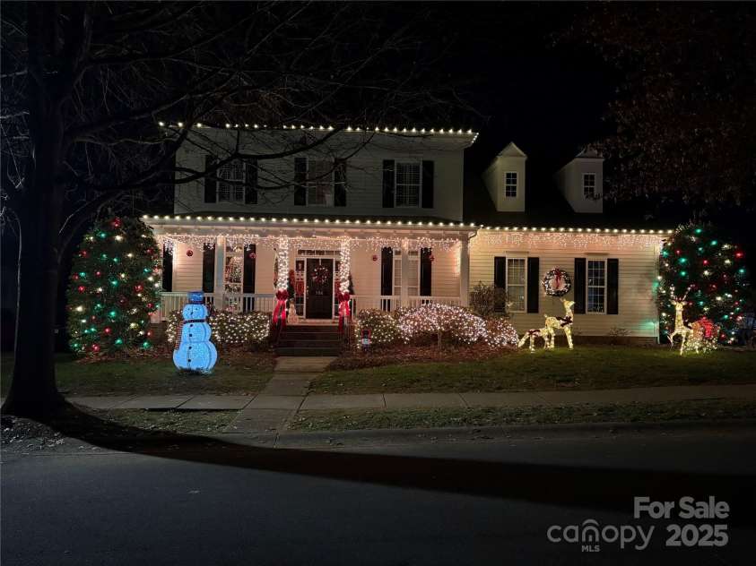 506 Academy Street, McAdenville, NC 28101.  MLS# CAR4266674, YatesRealty ID 18316. 