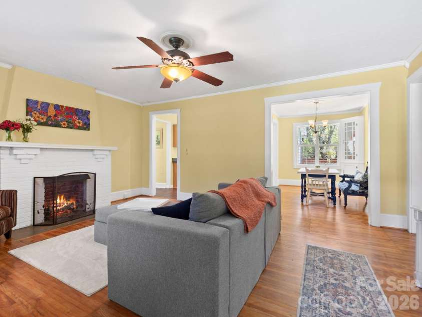 1614 Ridgewood Boulevard, Hendersonville, NC 28791.  MLS# CAR4368545, YatesRealty ID 18317. 