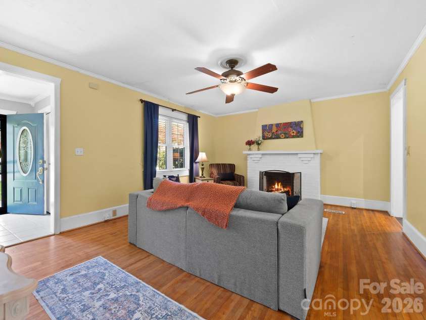 1614 Ridgewood Boulevard, Hendersonville, NC 28791.  MLS# CAR4368545, YatesRealty ID 18317. 