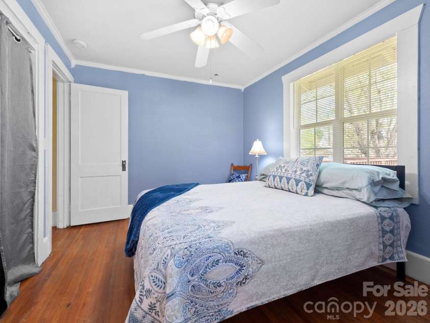 1614 Ridgewood Boulevard, Hendersonville, NC 28791.  MLS# CAR4368545, YatesRealty ID 18317. 