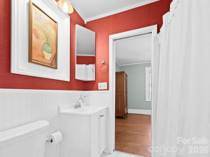 1614 Ridgewood Boulevard, Hendersonville, NC 28791.  MLS# CAR4368545, YatesRealty ID 18317. 