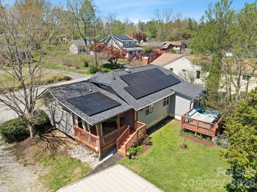 1614 Ridgewood Boulevard, Hendersonville, NC 28791.  MLS# CAR4368545, YatesRealty ID 18317. 