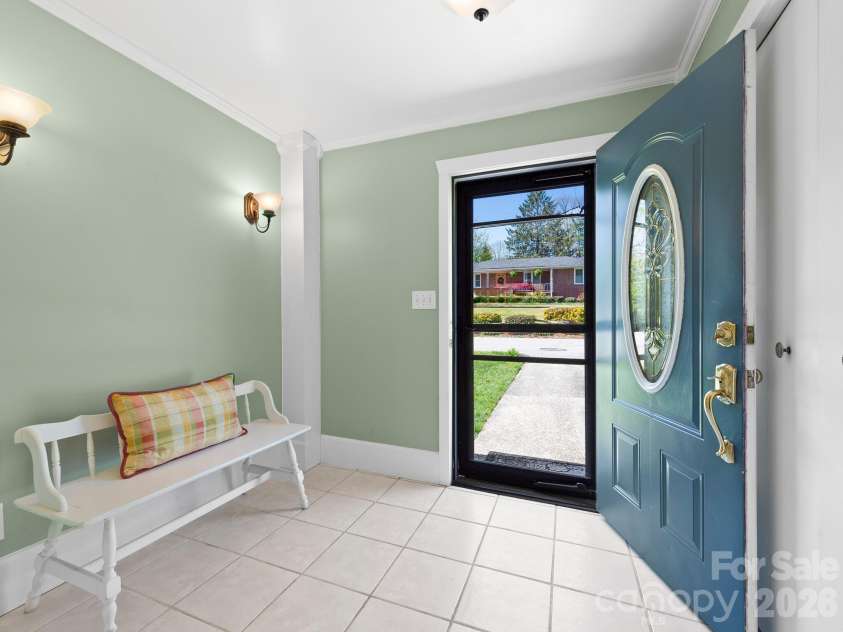 1614 Ridgewood Boulevard, Hendersonville, NC 28791.  MLS# CAR4368545, YatesRealty ID 18317. E