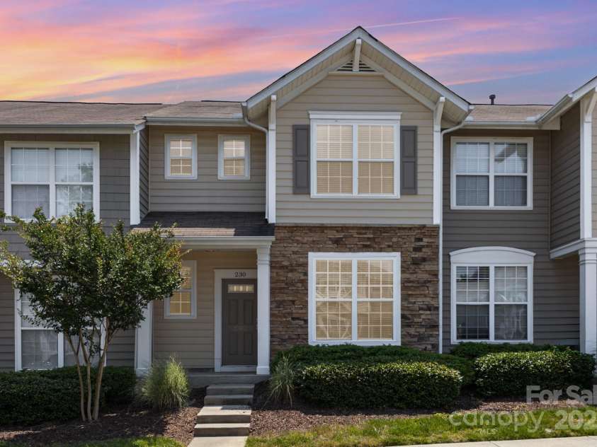 230 Dawn Mist Lane, Fort Mill, SC 29708.  MLS# CAR4264170, YatesRealty ID 18317. Beautiful 3 bedroom, 2.5 bath townhome with stone front and custom features inside!