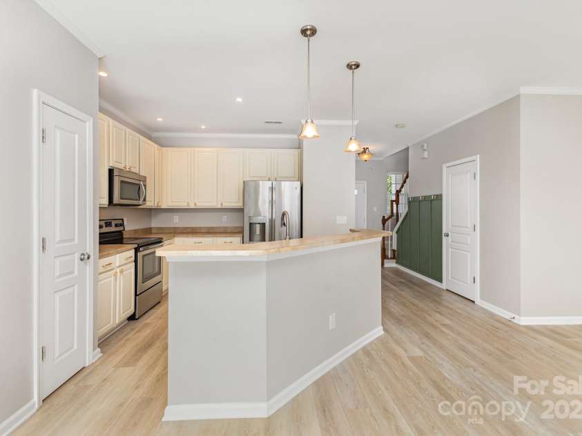 230 Dawn Mist Lane, Fort Mill, SC 29708.  MLS# CAR4264170, YatesRealty ID 18317. Drop zone in green paneled wall in the hallway as you enter the front door!