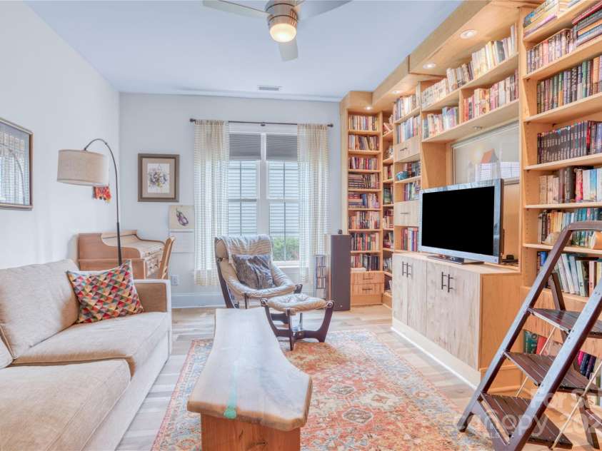 12910 Meetinghouse Drive, Cornelius, NC 28031.  MLS# CAR4266302, YatesRealty ID 18318. 