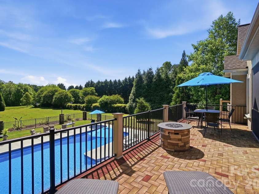 159 Riverchase Lane, Mooresville, NC 28115.  MLS# CAR4372819, YatesRealty ID 18318. 