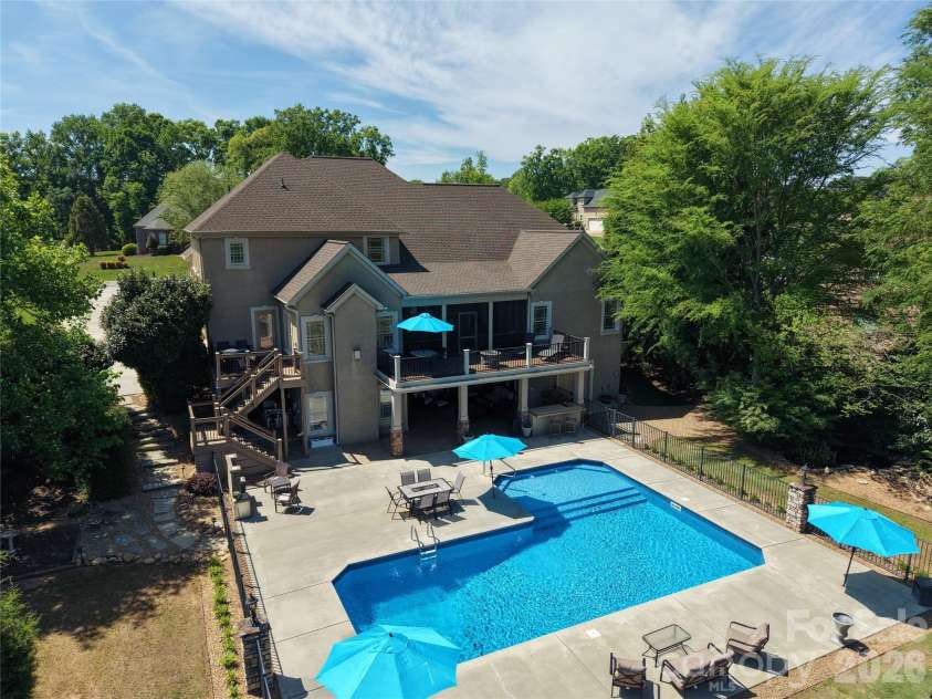 159 Riverchase Lane, Mooresville, NC 28115.  MLS# CAR4372819, YatesRealty ID 18318. 