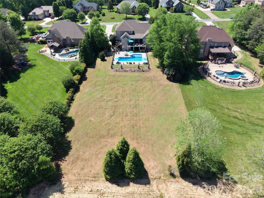 159 Riverchase Lane, Mooresville, NC 28115.  MLS# CAR4372819, YatesRealty ID 18318. 