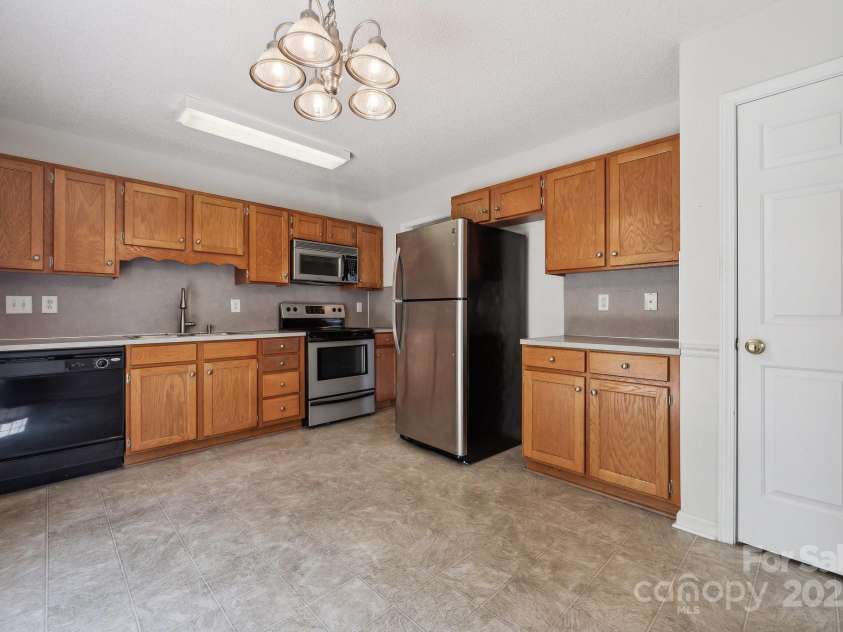 3038 Twin Peaks Court, Monroe, NC 28110.  MLS# CAR4251665, YatesRealty ID 18319. 